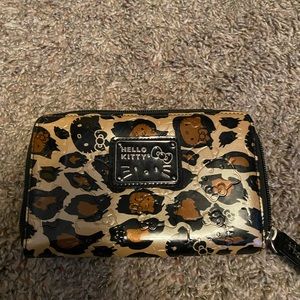 Hello Kitty leopard wallet